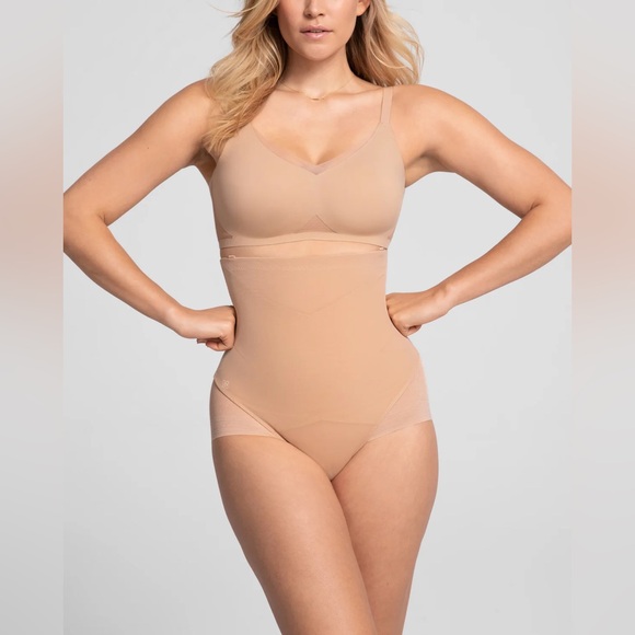 NWT Honeylove SuperPower Brief Shapewear in Sand Size XS - Picture 1 of 5